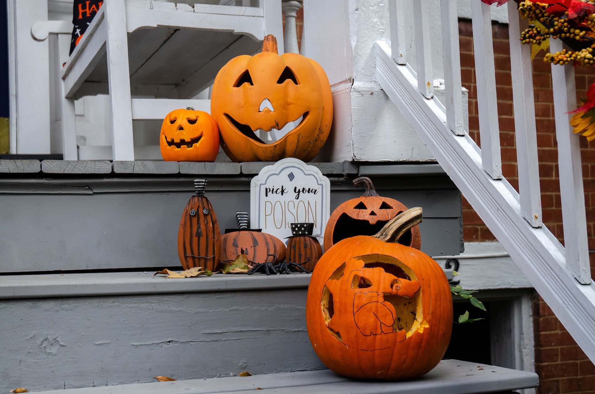 Decorate the front porch